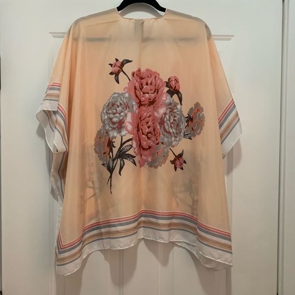 Vince Camuto Peach Ruana/Kimono - Picture 4 of 8